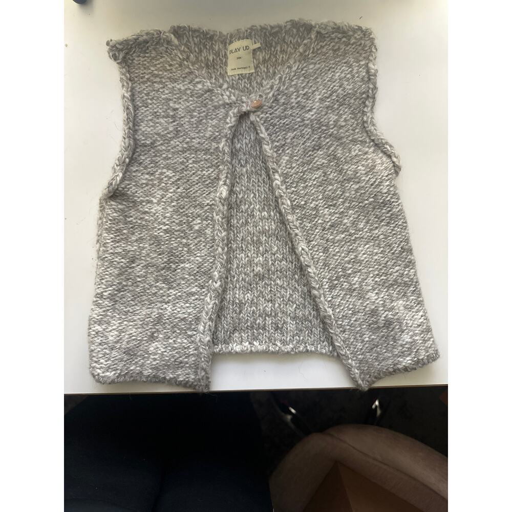 Play UP 36months 3T SOFT organic cotton sweater layer vest button top EUC Europe